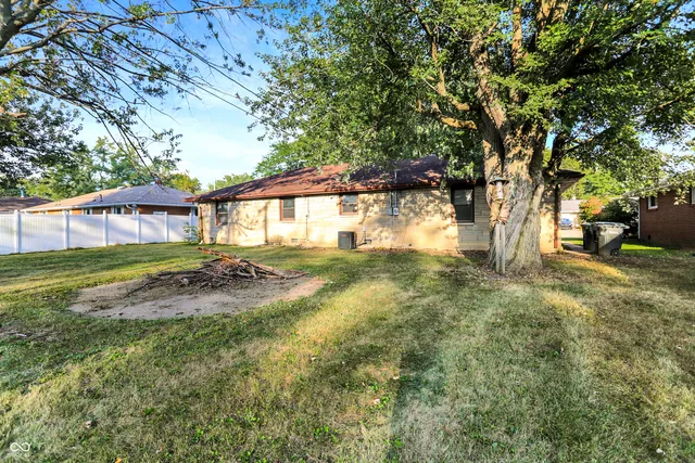 $180,000 | 3509 North Lanewood Drive, Muncie, IN 47304