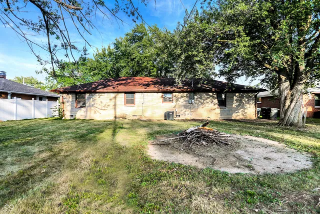 $180,000 | 3509 North Lanewood Drive, Muncie, IN 47304