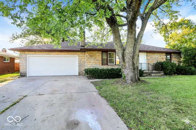 $180,000 | 3509 North Lanewood Drive, Muncie, IN 47304