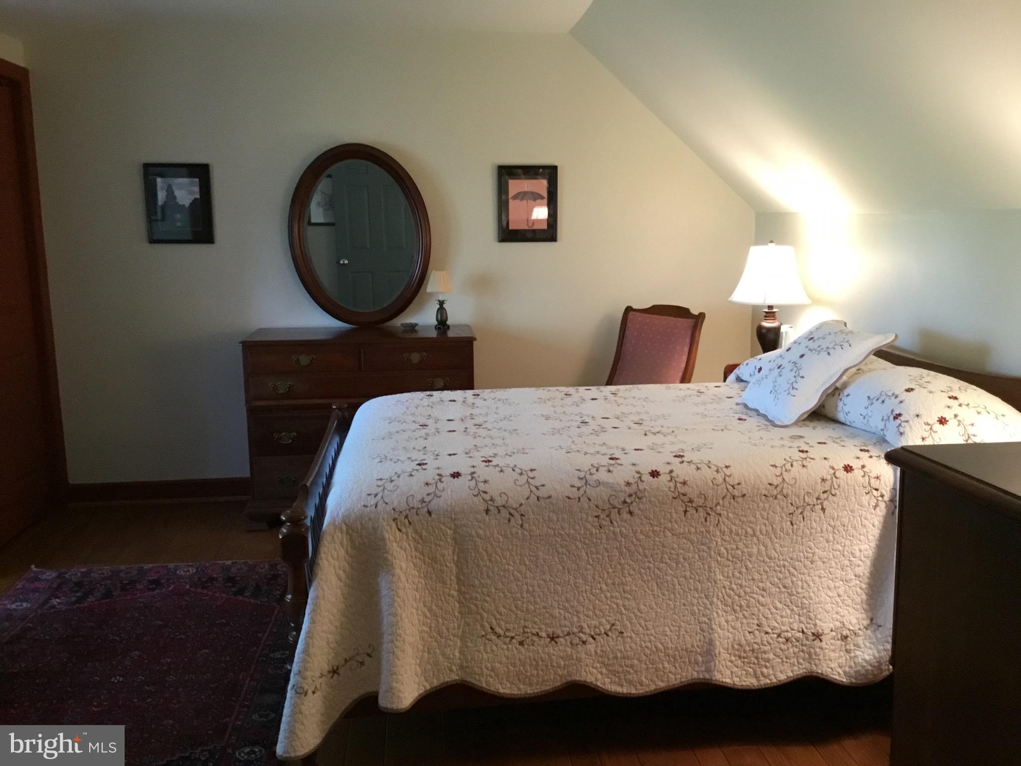 19607 Spring Creek Road Hagerstown, MD 21742 - Photo 26 of 54 Guest room