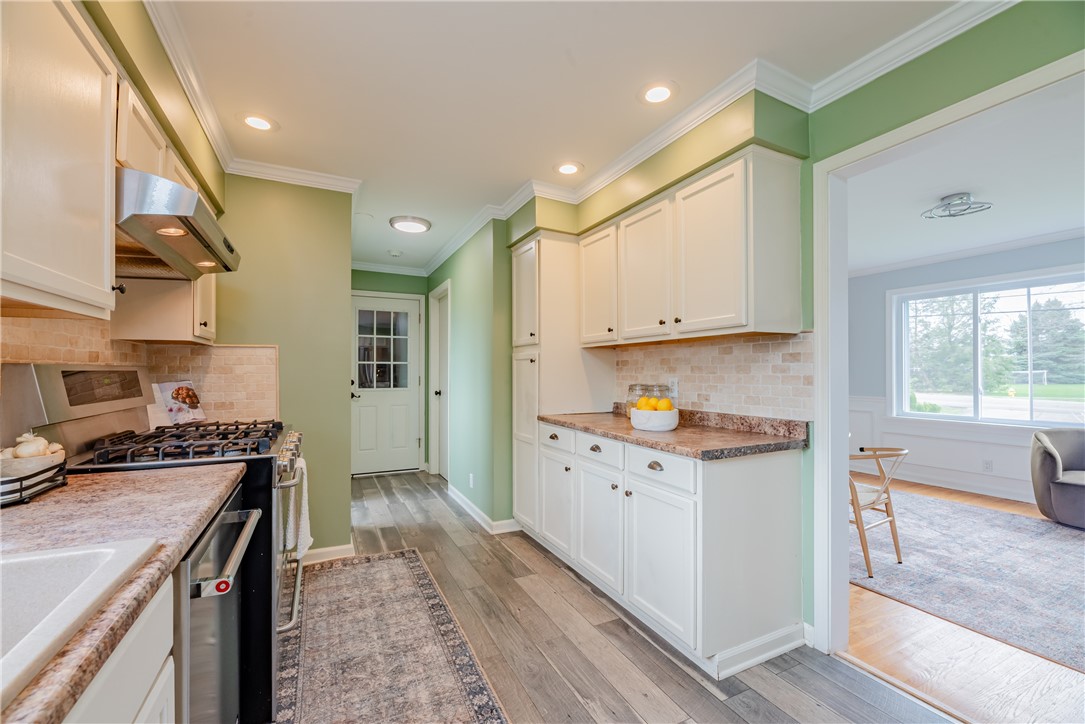 896 Plank Road Penfield, NY 14526 - Photo 11 of 50