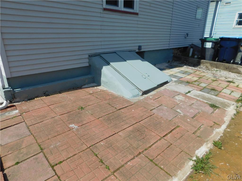 121 Main Street Stockertown, PA 18083 - Photo 26 of 28 a pathway of a house