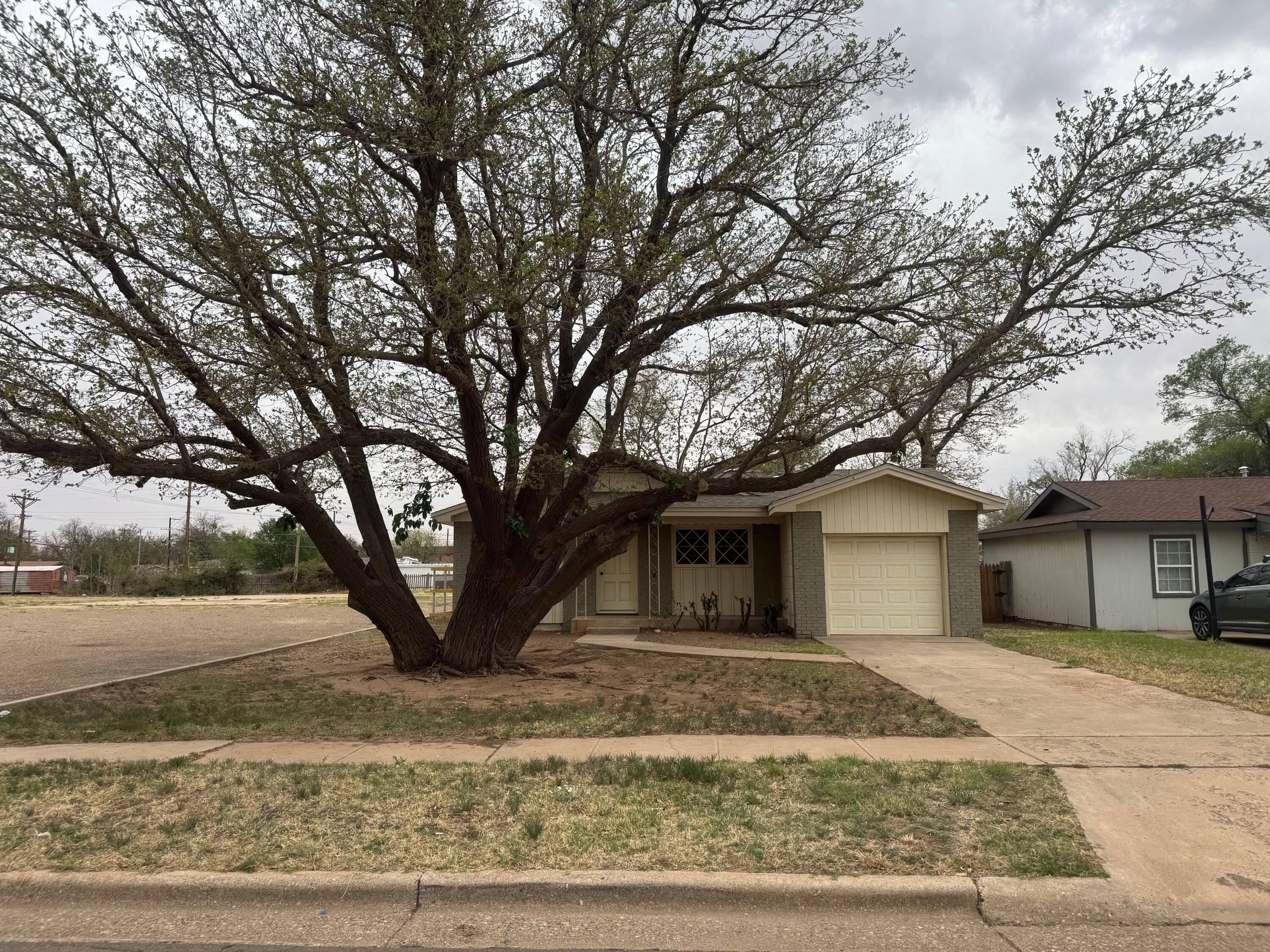 4409 38th Street Lubbock, TX 79414 - Photo 1 of 21 Front Of House