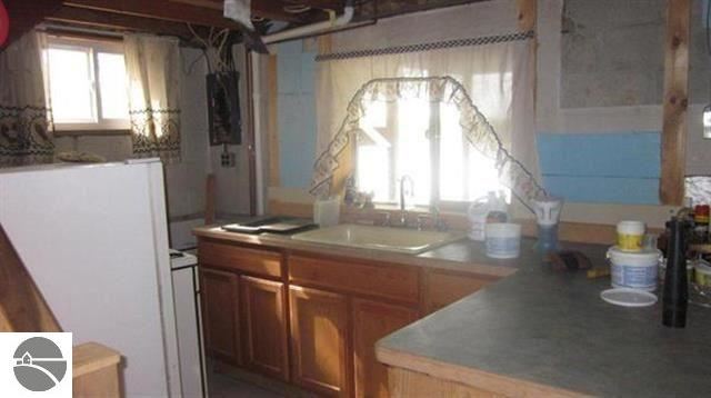 5387 Ridge Road Hale, MI 48739 - Photo 5 of 9 1749262-4.JPG