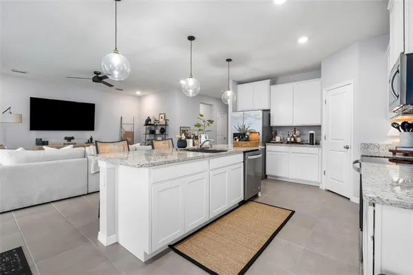 $2,650 | 17329 Northwest 173rd Road, Alachua, FL 32615