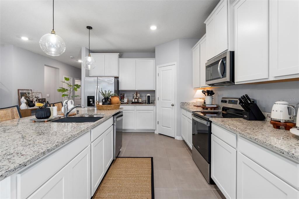 17329 Northwest 173rd Road Alachua, FL 32615 - Photo 17 of 34