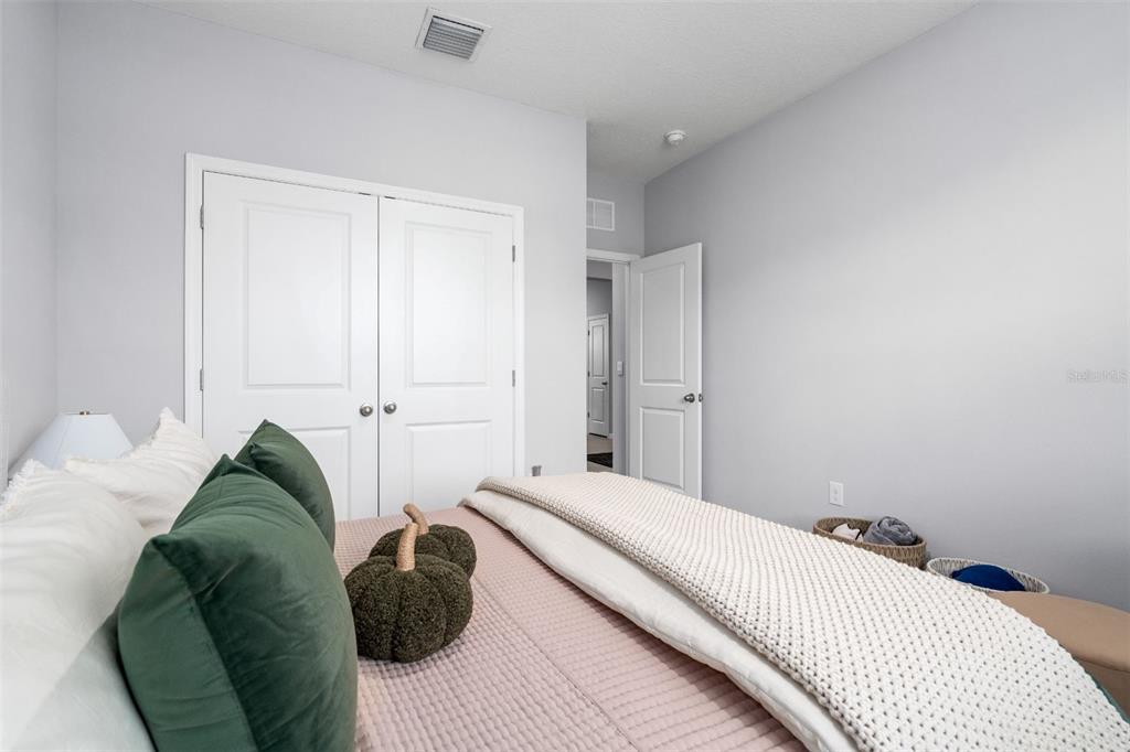 17329 Northwest 173rd Road Alachua, FL 32615 - Photo 4 of 34