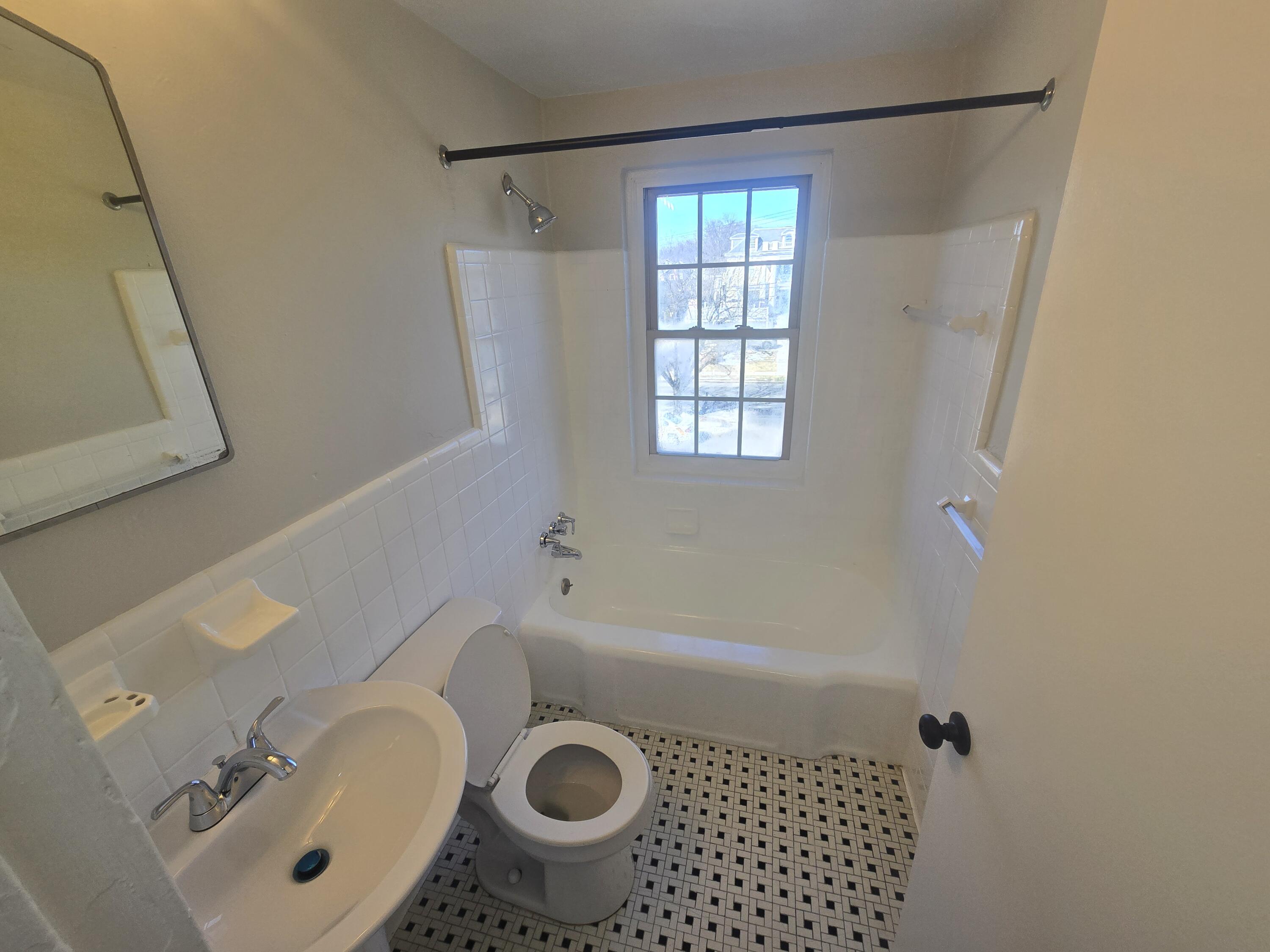 1732 Grandin Road Southwest, Unit 60 Roanoke, VA 24015 - Photo 3 of 5 20260211_112842