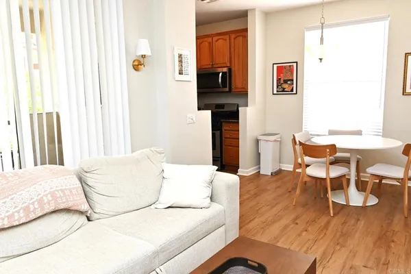$2,800 | 10880 Sabre Hill Drive, Unit 298, San Diego, CA 92128