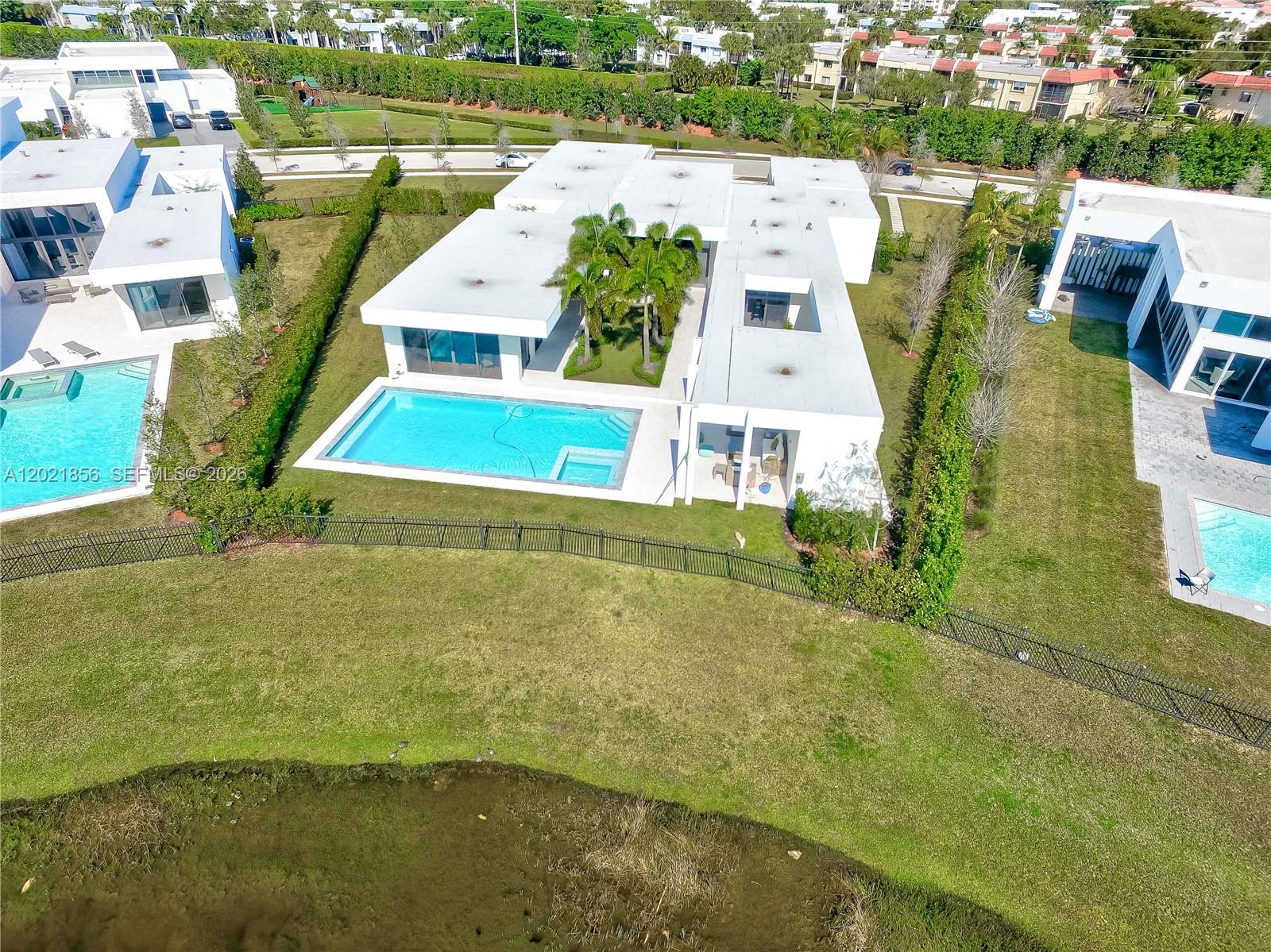 16600 Sunset Way Weston, FL 33326 - Photo 76 of 80