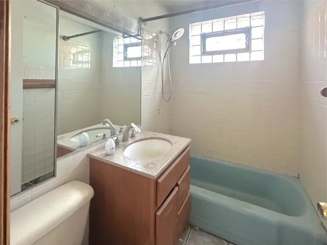 $199,900 | 3827 West Hayford Street, Chicago, IL 60652