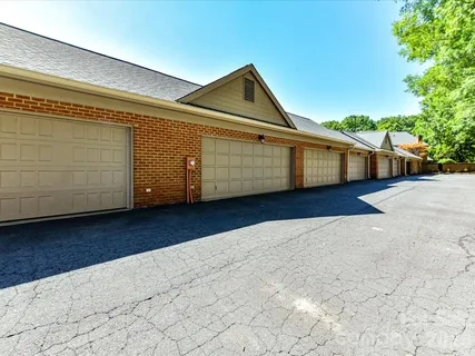 $650,000 | 2831 Sharon View Road, Charlotte, NC 28210