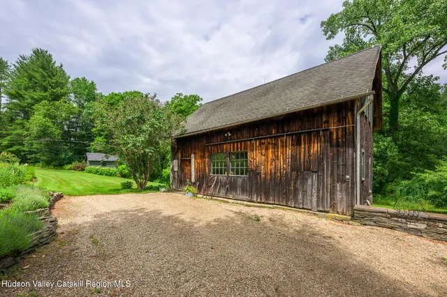 $1,295,000 | 9960 Highway 22, Hillsdale, NY 12529