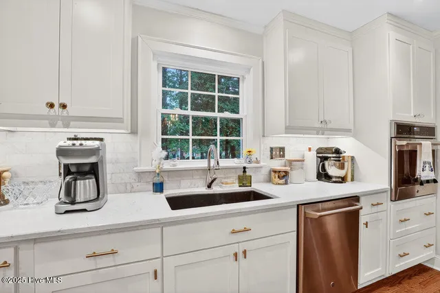 $599,900 | 102 Cedar Lane, Clinton, NC 28328