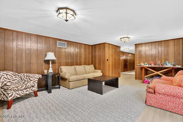 $599,900 | 102 Cedar Lane, Clinton, NC 28328