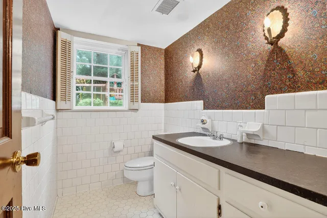 $599,900 | 102 Cedar Lane, Clinton, NC 28328