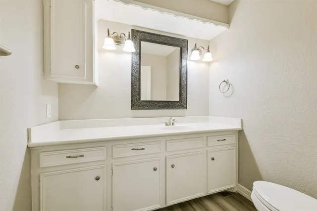 $385,500 | 28902 Twisted Oak Drive, Shenandoah, TX 77381