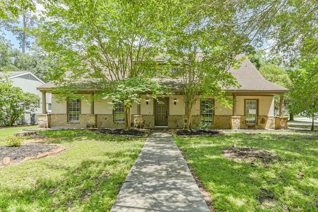 $385,500 | 28902 Twisted Oak Drive, Shenandoah, TX 77381