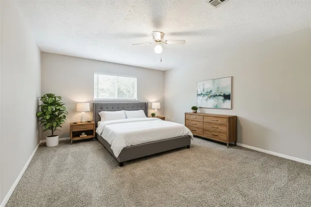 $385,500 | 28902 Twisted Oak Drive, Shenandoah, TX 77381