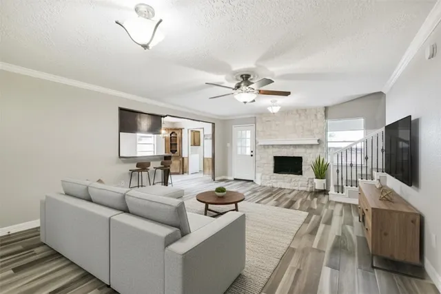 $385,500 | 28902 Twisted Oak Drive, Shenandoah, TX 77381