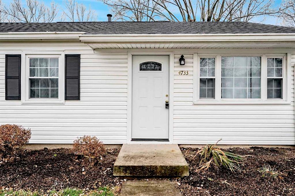 4733 Gambel Road Indianapolis, IN 46221 - Photo 4 of 18 Gallery Image 4
