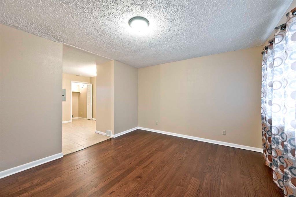 4733 Gambel Road Indianapolis, IN 46221 - Photo 5 of 18 Gallery Image 5