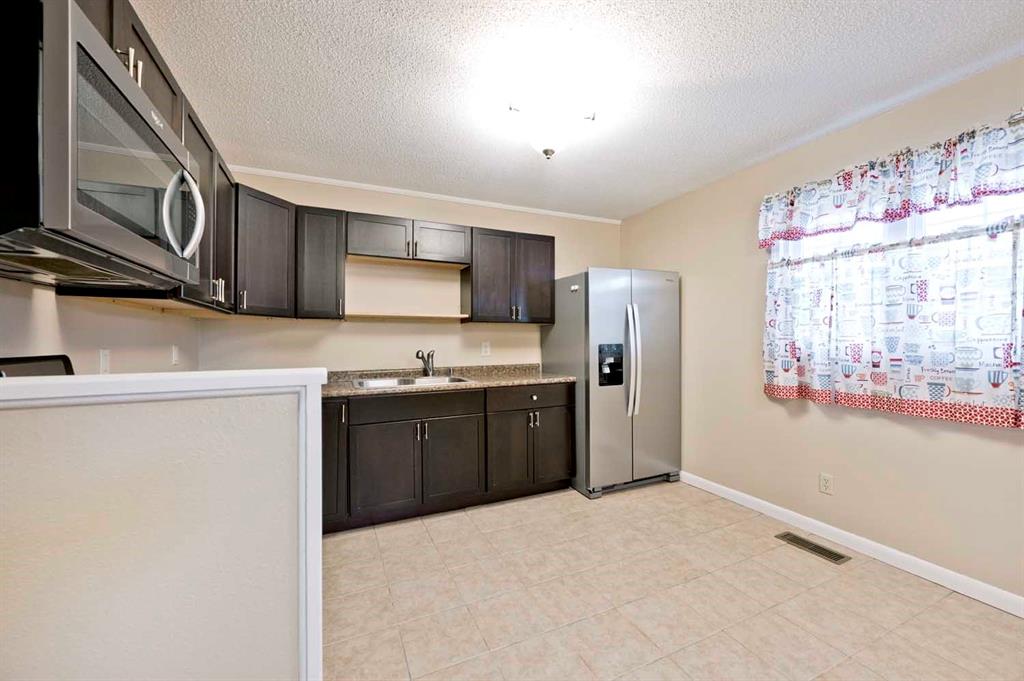 4733 Gambel Road Indianapolis, IN 46221 - Photo 9 of 18 Gallery Image 9