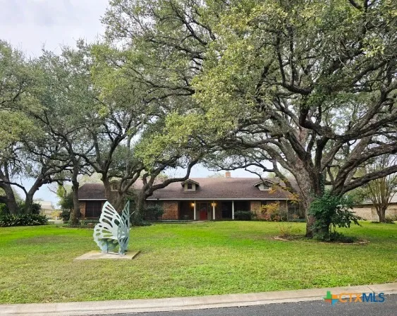 $400,000 | 112 Country Lane, Seguin, TX 78155