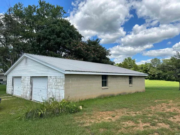 $299,900 | 8826 Highway 37, Bedford, IN 47421