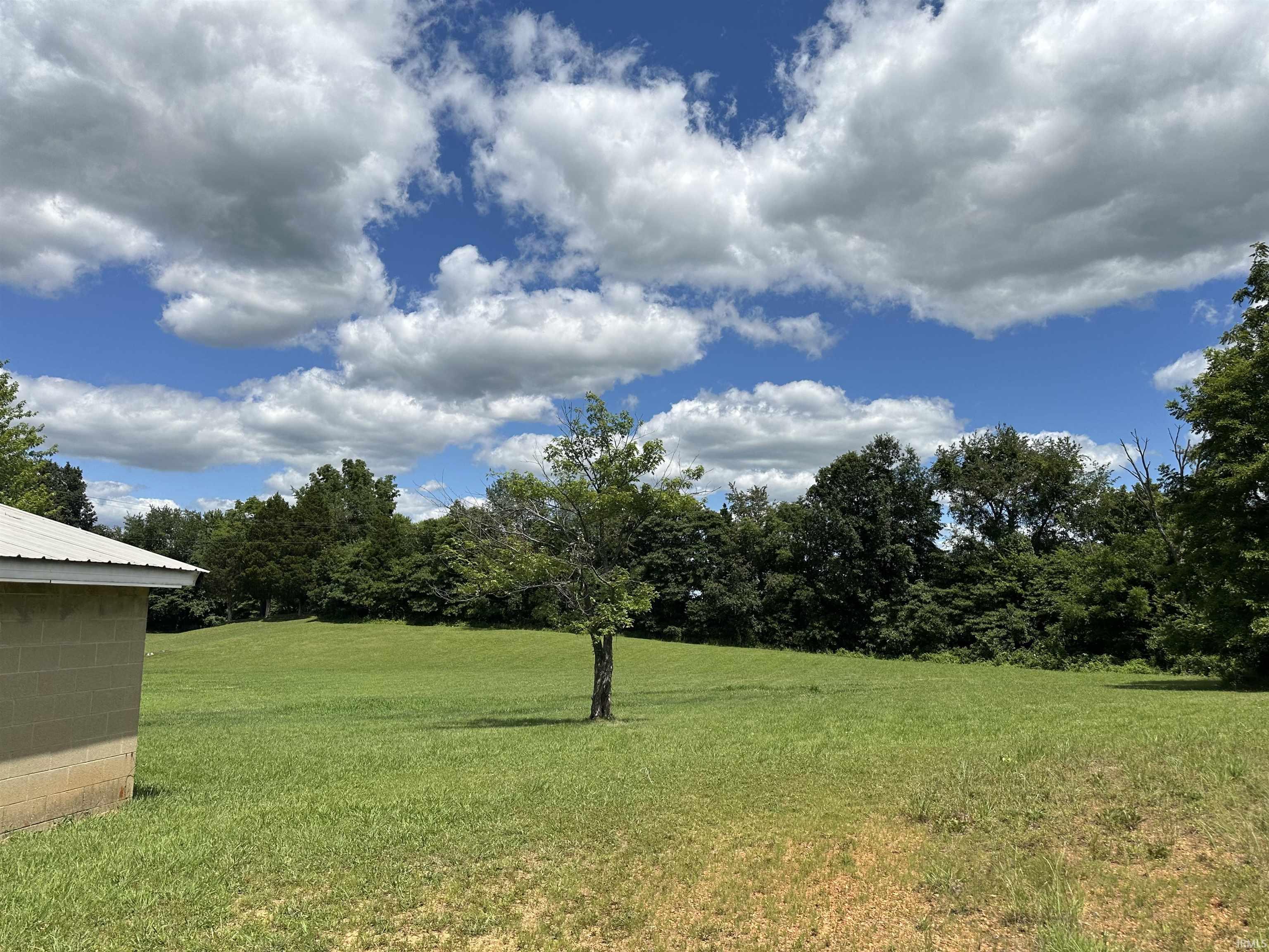 8826 Highway 37 Bedford, IN 47421 - Photo 4 of 6