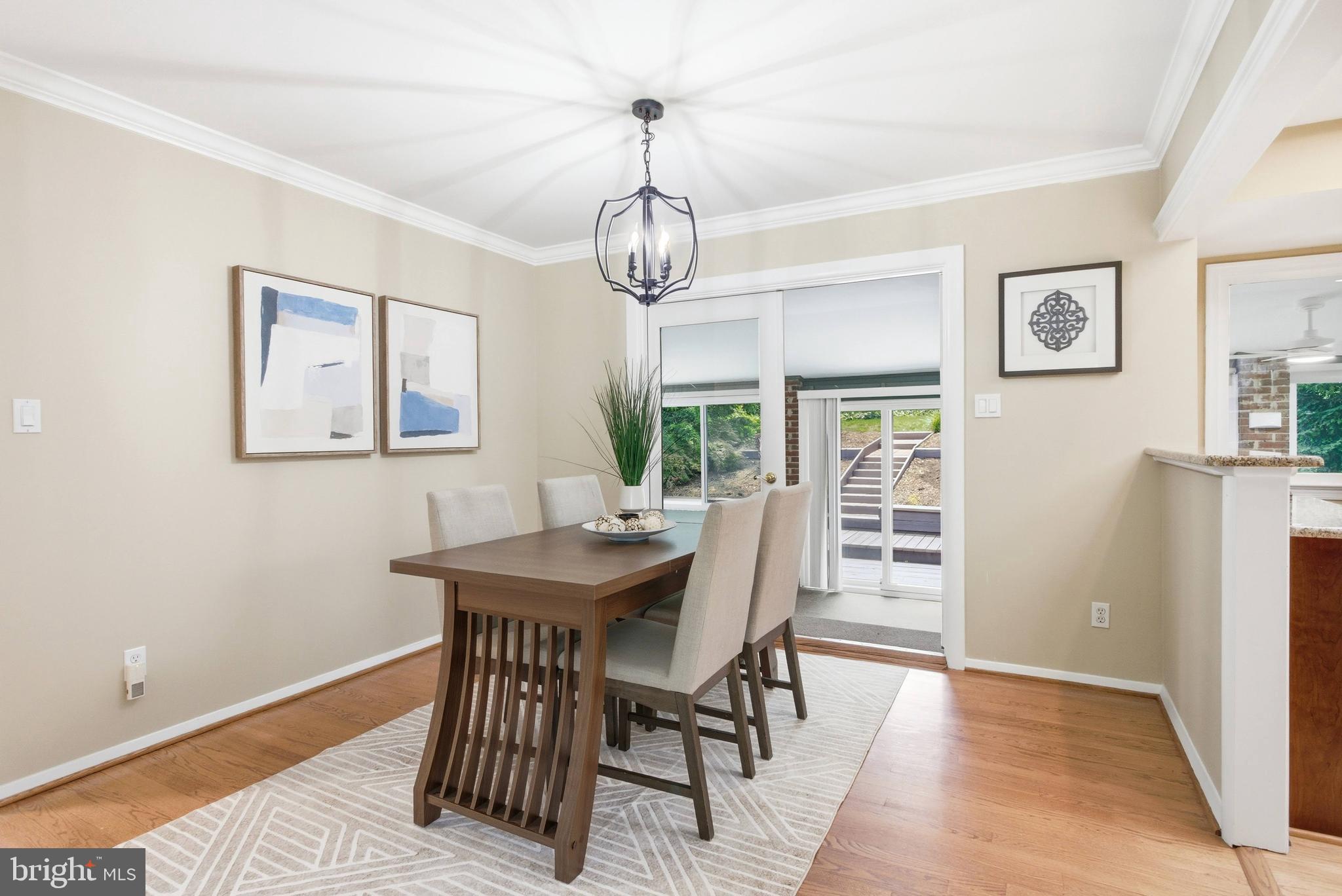 5300 Queensberry Avenue Springfield, VA 22151 - Photo 8 of 63