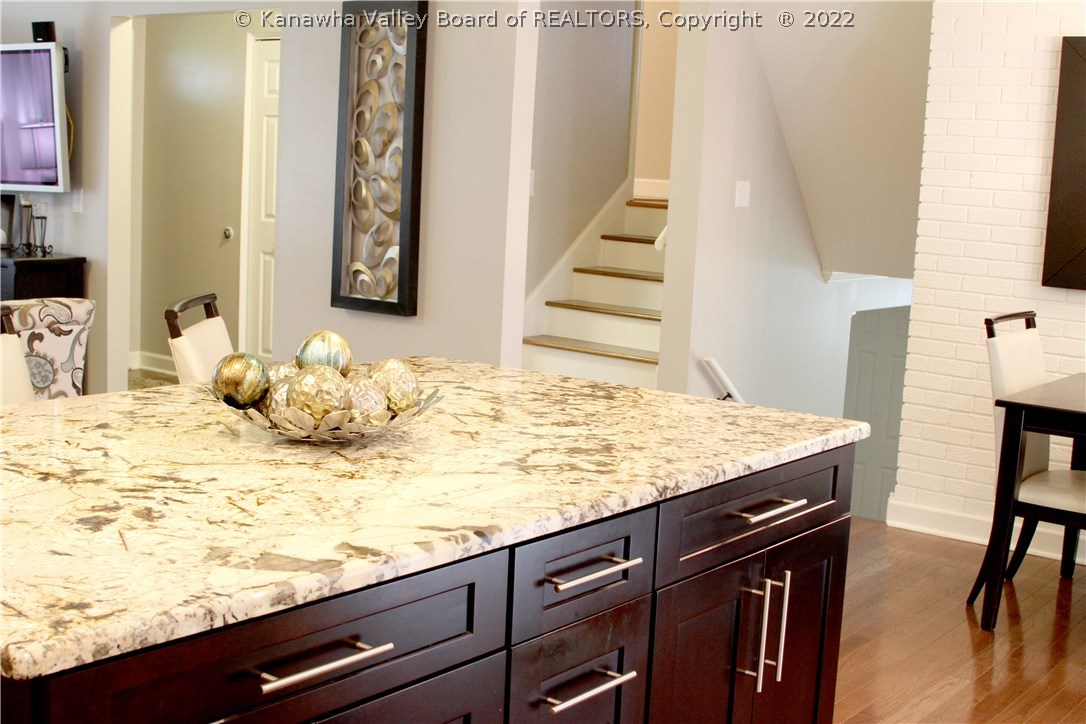1402 Newcastle Road Charleston, WV 25314 - Photo 7 of 21 Gallery Image 7