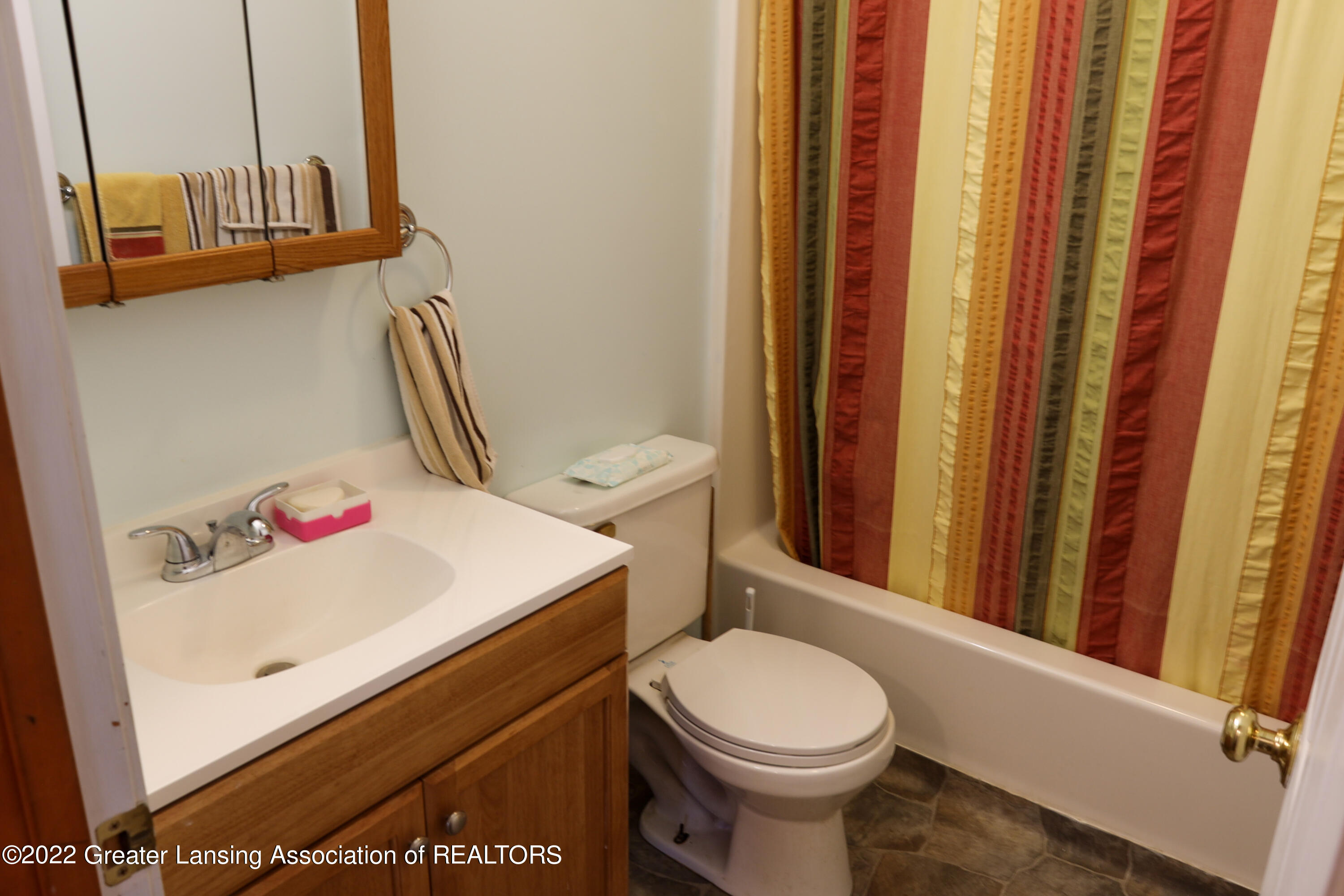 2330 West Jolly Road Lansing, MI 48911 - Photo 16 of 24 156A9646
