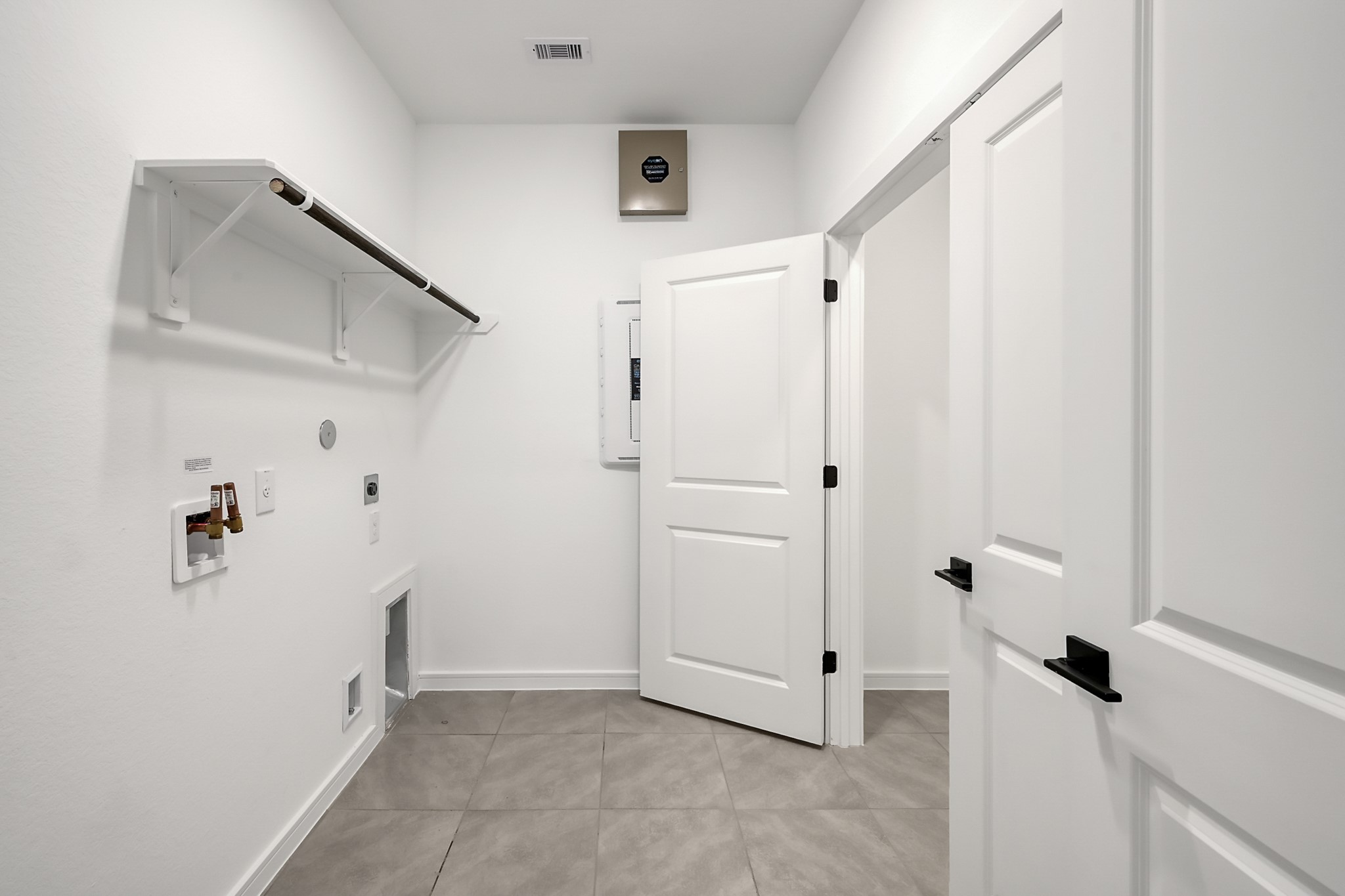 516 Monarch Trail Huntsville, TX 77340 - Photo 10 of 20 a view of bathroom