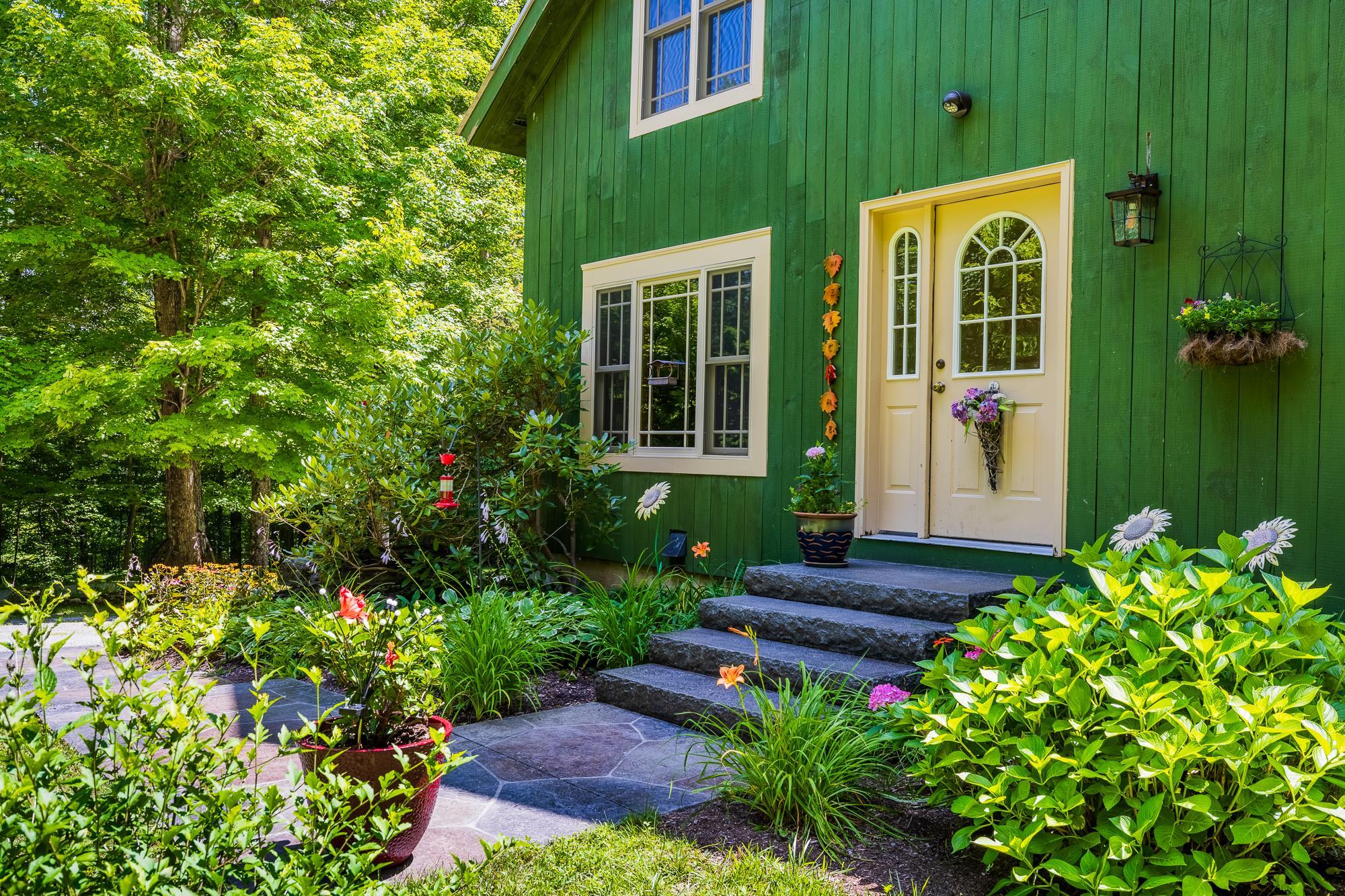 522 Farm Road Arlington, VT 05250 - Photo 2 of 40 Gallery Image 2