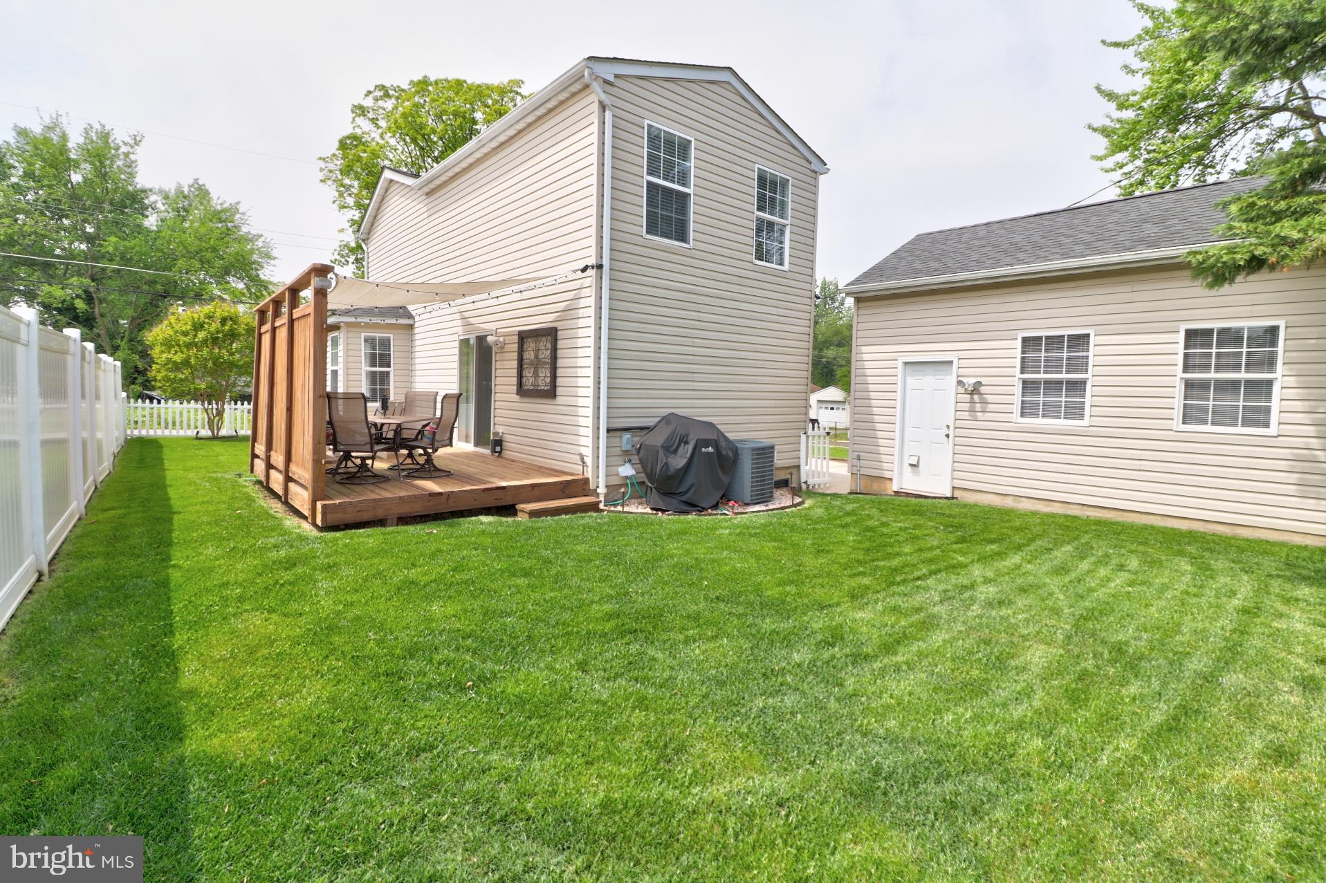 2419 Suncrest Road Baltimore, MD 21219 - Photo 11 of 35 Gallery Image 11