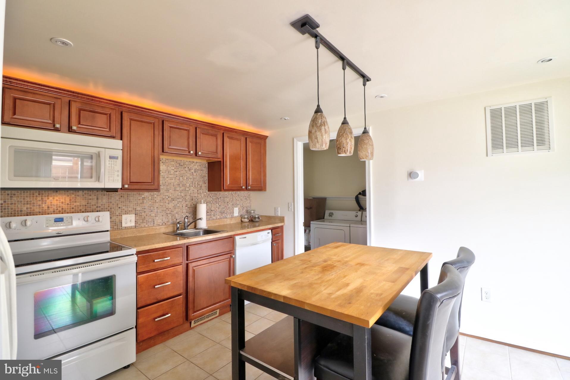 2419 Suncrest Road Baltimore, MD 21219 - Photo 21 of 35 Gallery Image 21