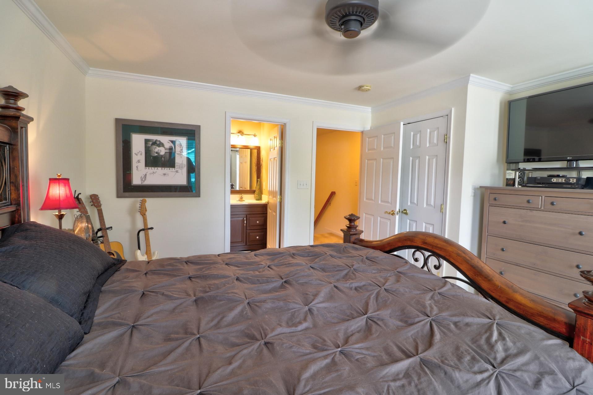 2419 Suncrest Road Baltimore, MD 21219 - Photo 27 of 35 Gallery Image 27