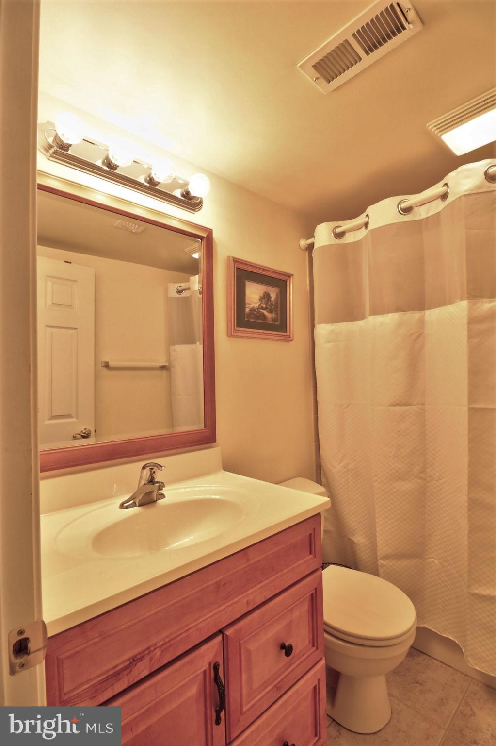 2419 Suncrest Road Baltimore, MD 21219 - Photo 33 of 35 Gallery Image 33