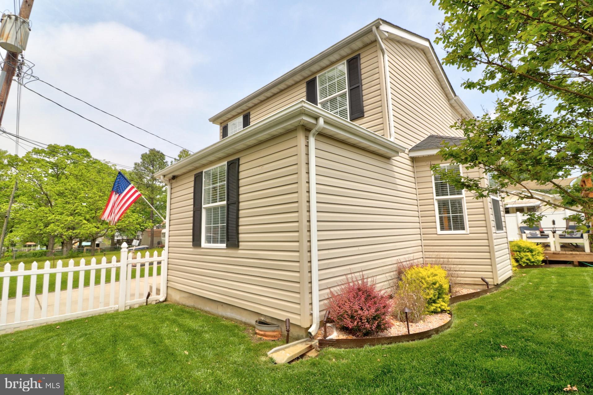 2419 Suncrest Road Baltimore, MD 21219 - Photo 7 of 35 Gallery Image 7