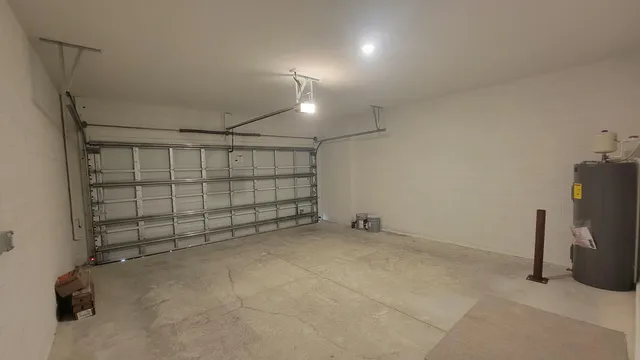 a view of a faucet in kitchen