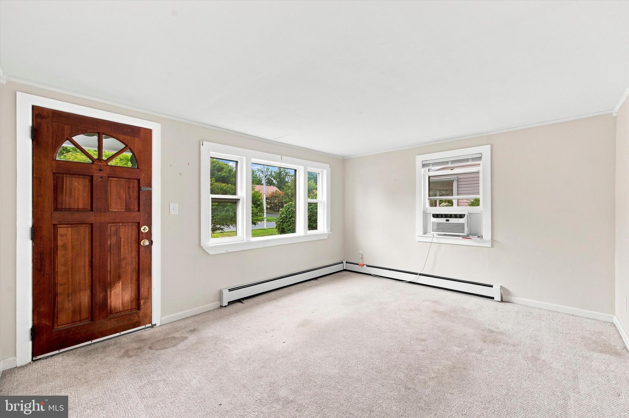 321 Clear Spring Road Lansdale, PA 19446 - Photo 4 of 28