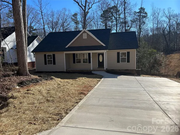 $324,900 | 125 Oak Hill Court, Unit 320, Mount Gilead, NC 27306