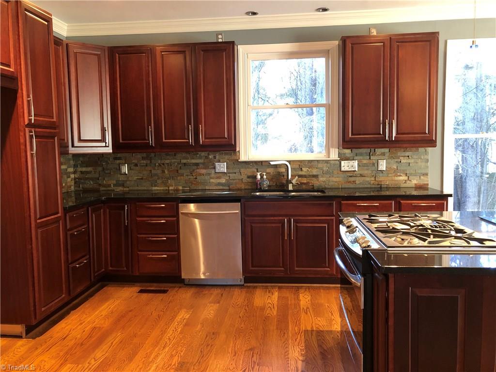 504 Barrett Road Winston-Salem, NC 27104 - Photo 4 of 24