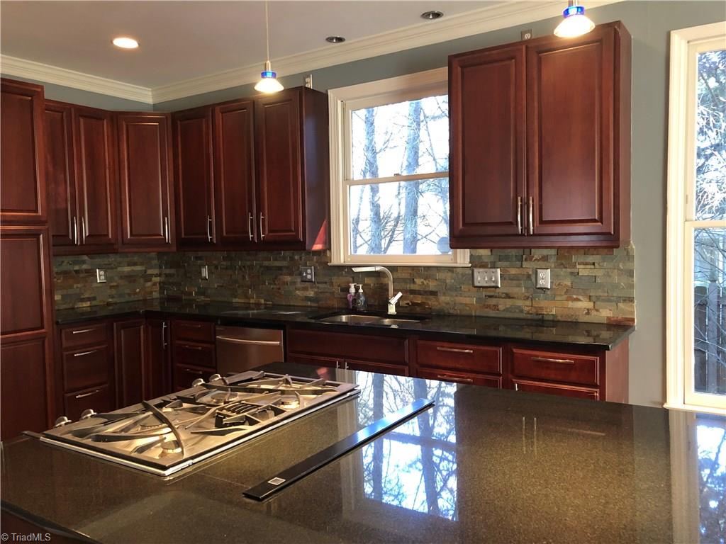 504 Barrett Road Winston-Salem, NC 27104 - Photo 5 of 24