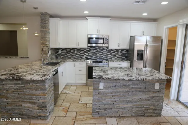 $2,400 | 1108 East Pinto Drive, Gilbert, AZ 85296