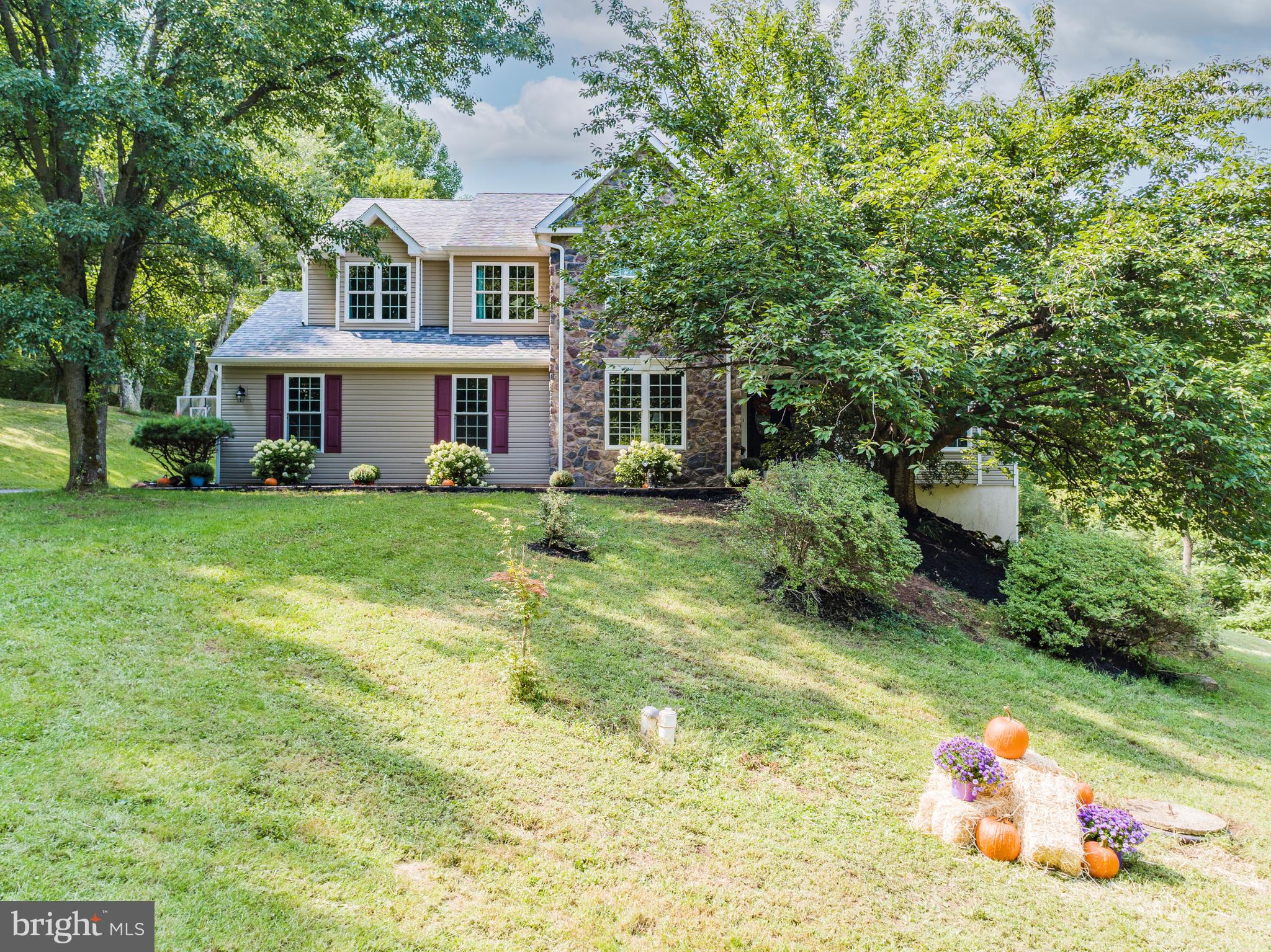 267 Overlook Road Morgantown, PA 19543 - Photo 2 of 69 Gallery Image 2