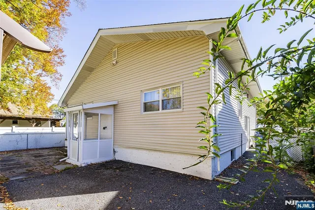 $579,900 | 105 Allen Street, Hackensack, NJ 07601