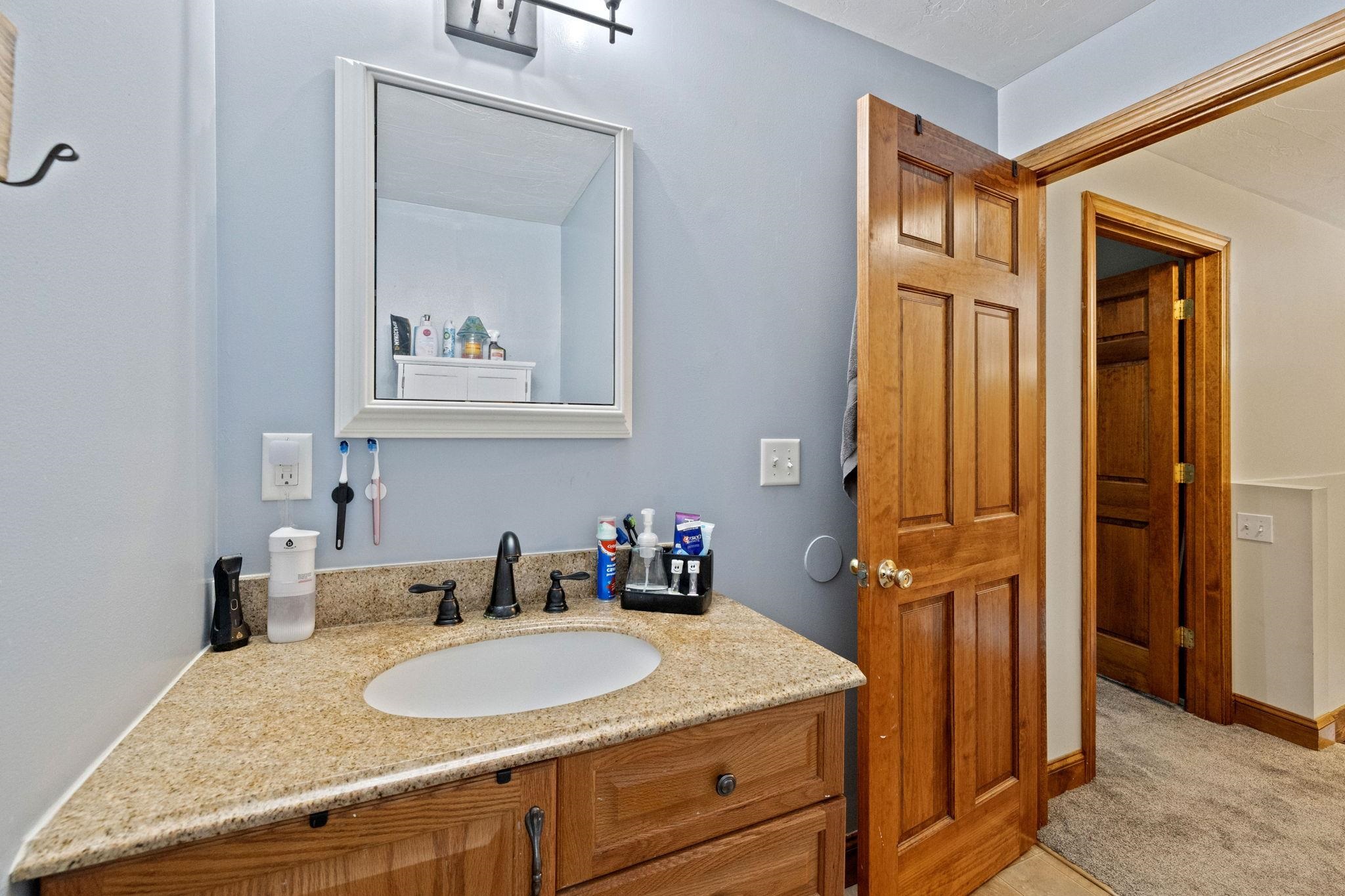 1571 Dover Road Epsom, NH 03234 - Photo 15 of 45