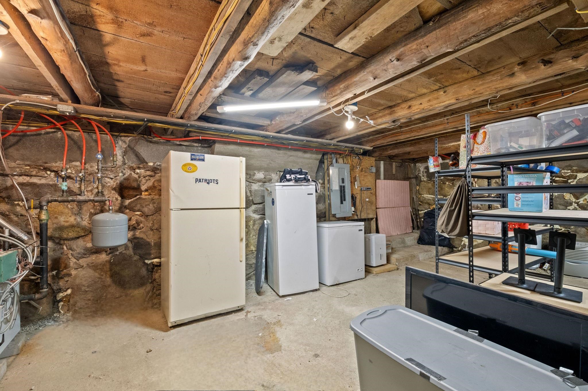 1571 Dover Road Epsom, NH 03234 - Photo 28 of 45